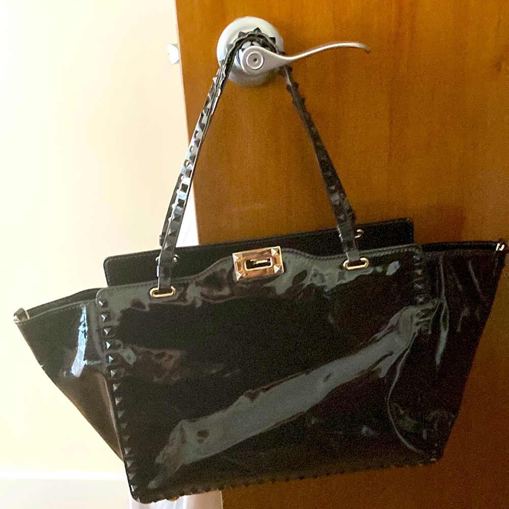 Valentino rock stud tote bag. Good condition.